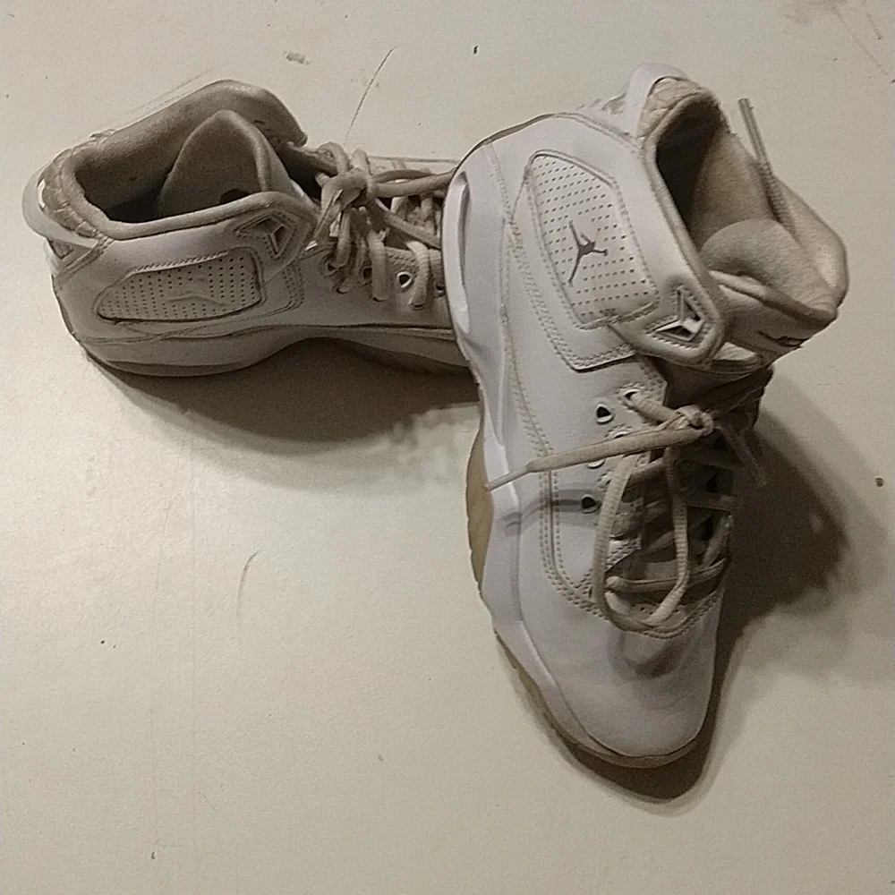 Jordan Shoes - Picture 6 of 6